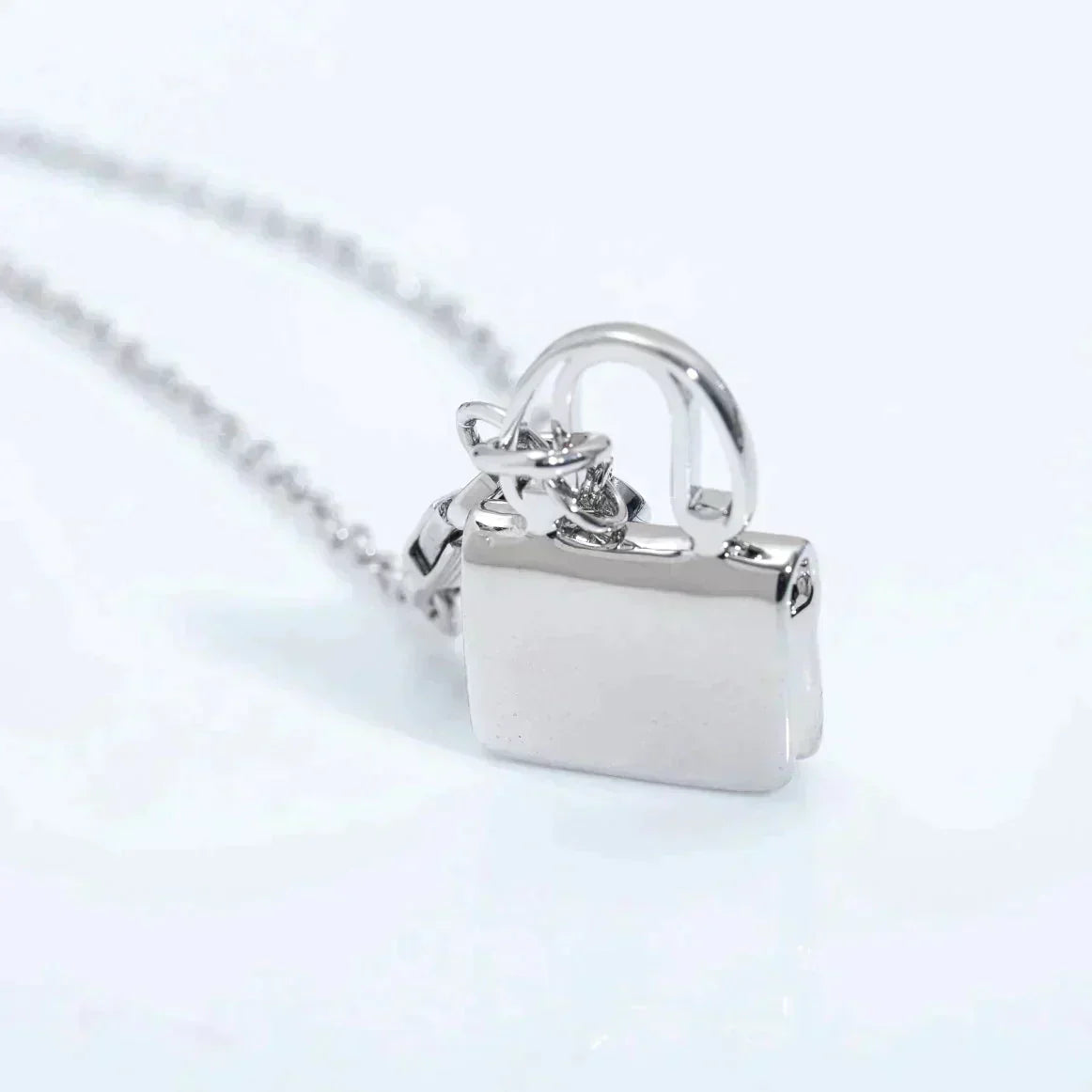 Mystische AMULETT-ANHÄNGER-Halskette aus Silber