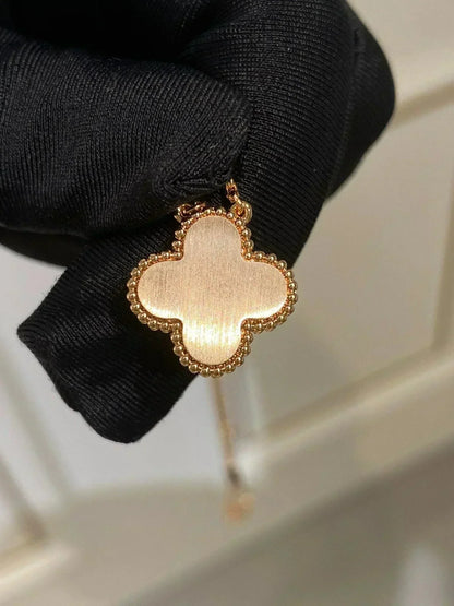 MYSTIC CLOVER 15MM DIAMANT RHODONIT HALSKETTE