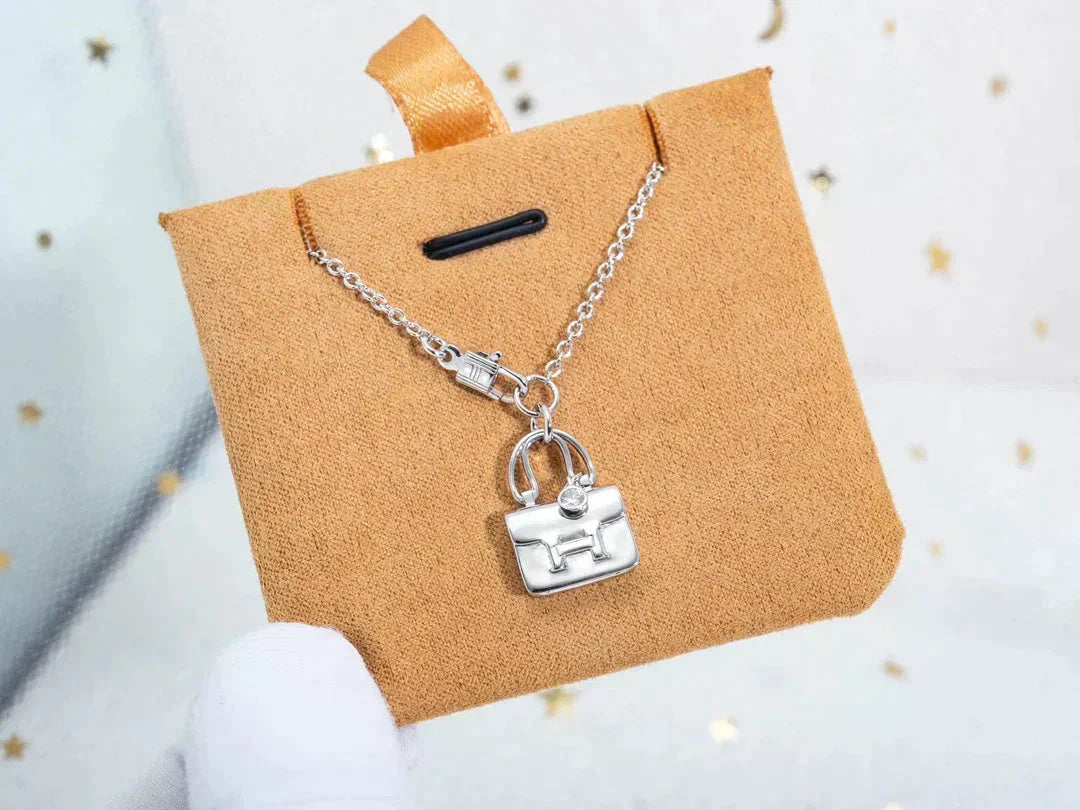 Mystische AMULETT-ANHÄNGER-Halskette aus Silber