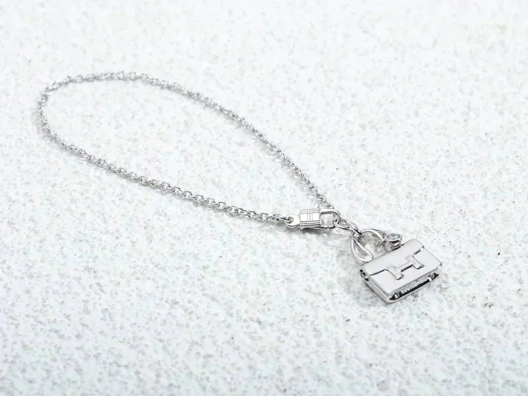 Mystische AMULETT-ANHÄNGER-Halskette aus Silber