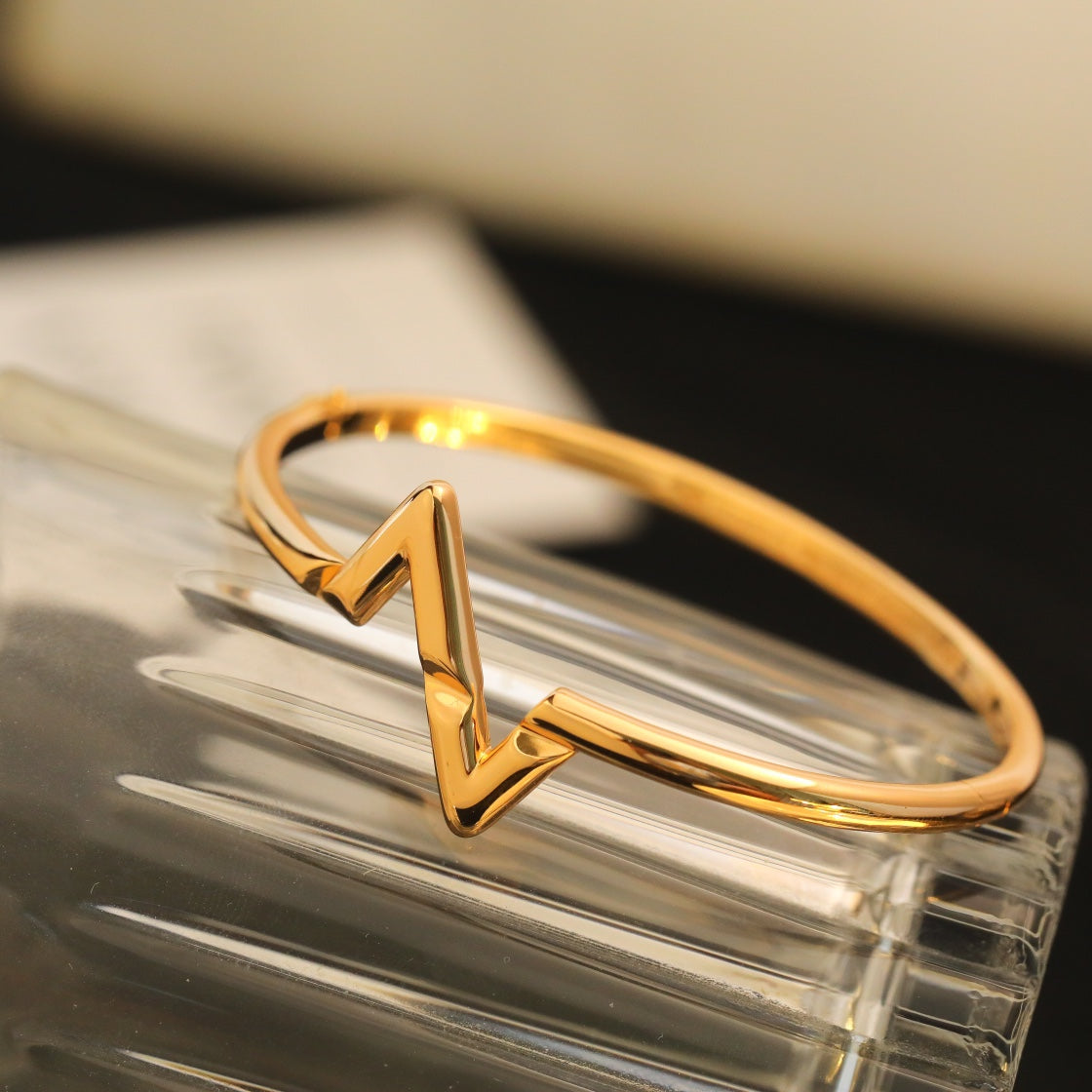 Mysitc VOLTE UPSITE DOWN BRACELET