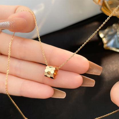 Mysitc BEE MINI NECKLACE