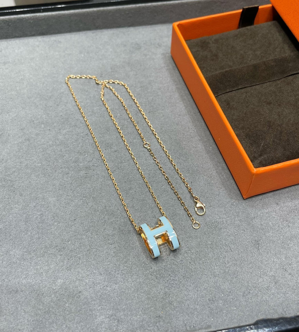 Mysitc POP H SKY BLUE NECKLACE