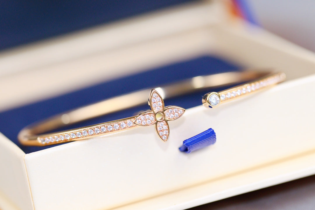 MYSTIC IDYLLE ROSÉGOLD ARMREIF MIT DIAMANTEN-PAVÉE