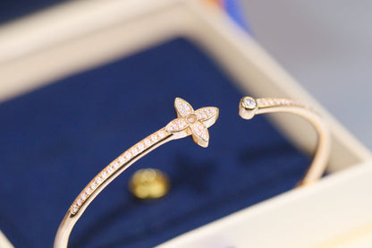 MYSTIC IDYLLE ROSÉGOLD ARMREIF MIT DIAMANTEN-PAVÉE