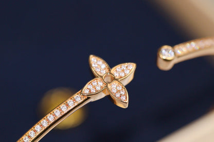 MYSTIC IDYLLE ROSÉGOLD ARMREIF MIT DIAMANTEN-PAVÉE