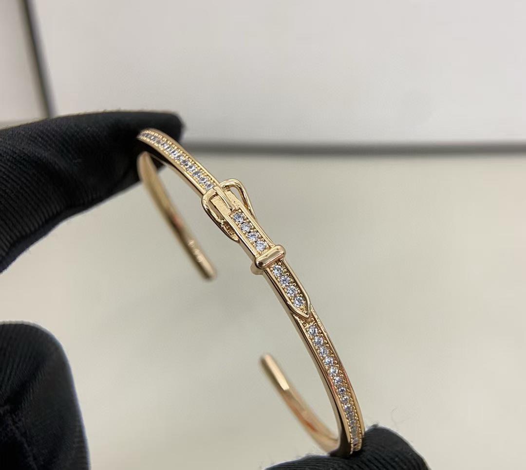 [Mysitc ] DIAMOND-ENCRUSTED BRACELET THREE COLORS