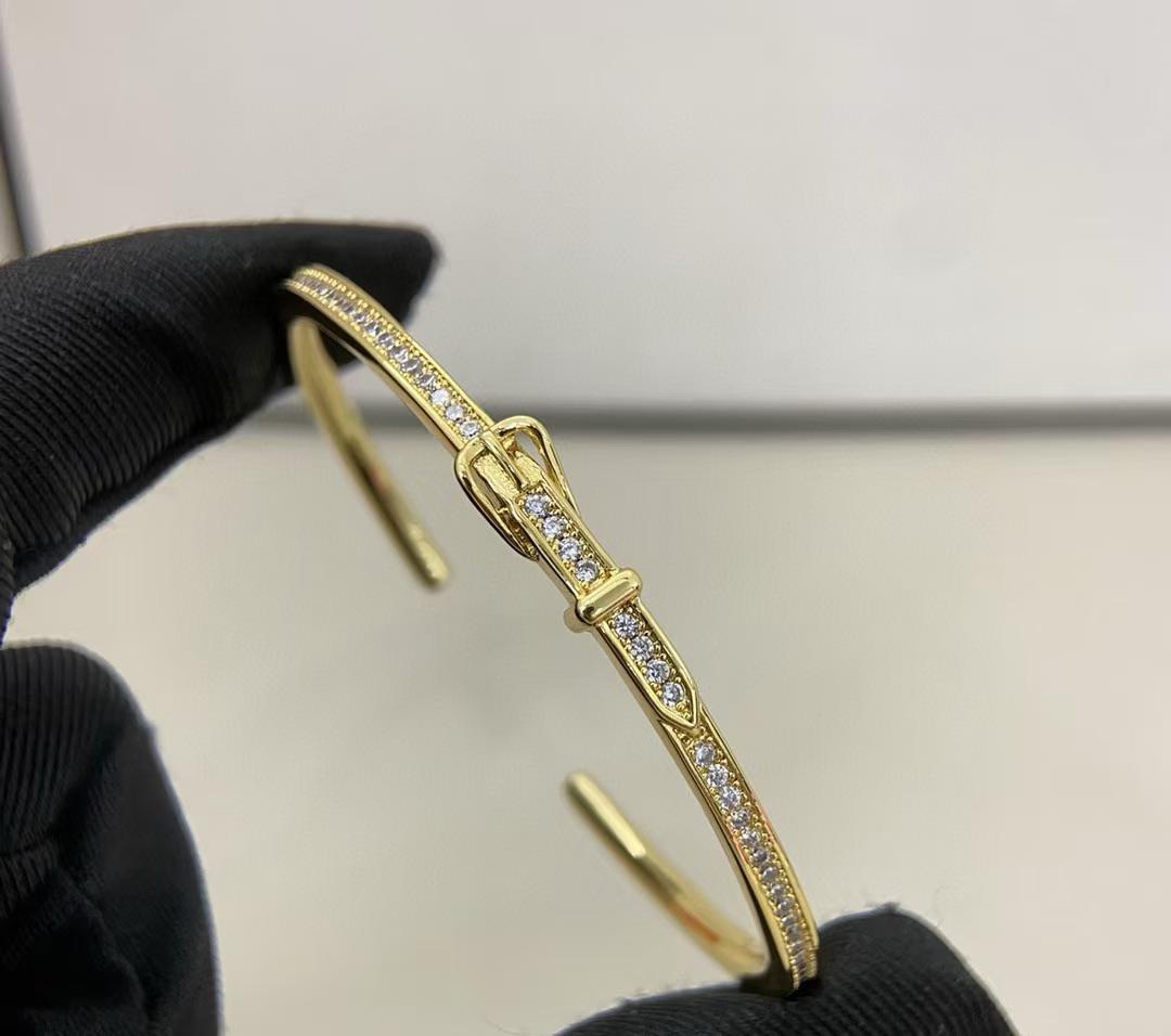 [Mysitc ] DIAMOND-ENCRUSTED BRACELET THREE COLORS