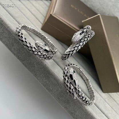 [Mysitc ] EW OBSIDIAN & DIAMOND SERPENT BRACELET