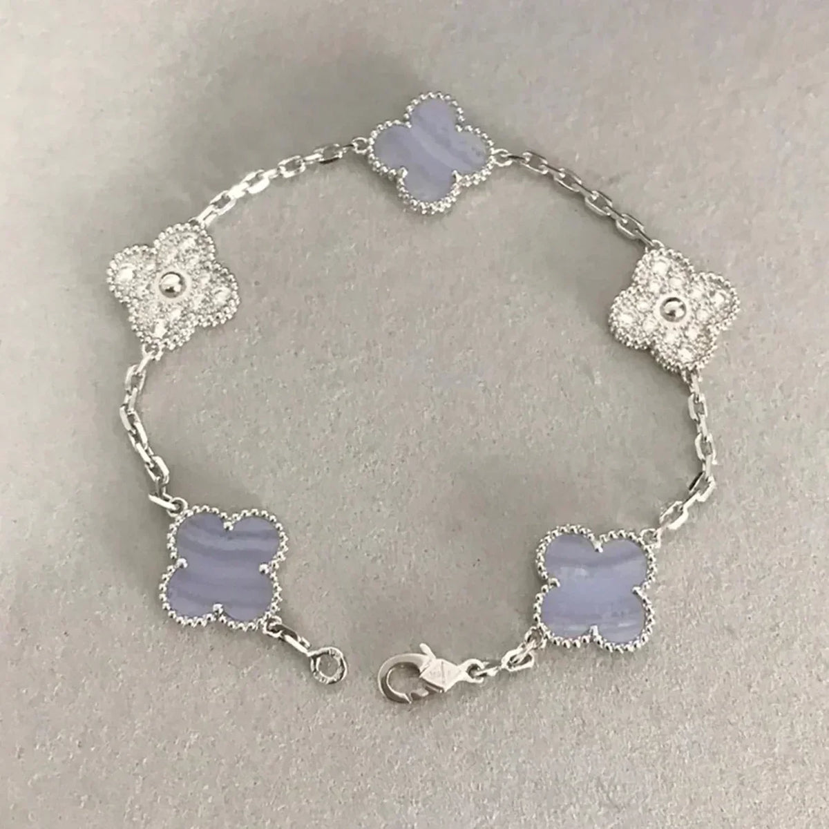 [Mysitc ]New  CLOVER 5 MOTIF PURPLE CHALCEDONY BRACELET COLLECTION