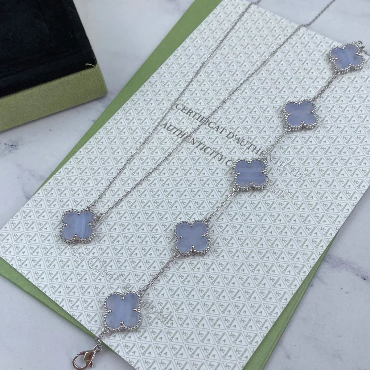 [Mysitc ]New  CLOVER 5 MOTIF PURPLE CHALCEDONY BRACELET COLLECTION
