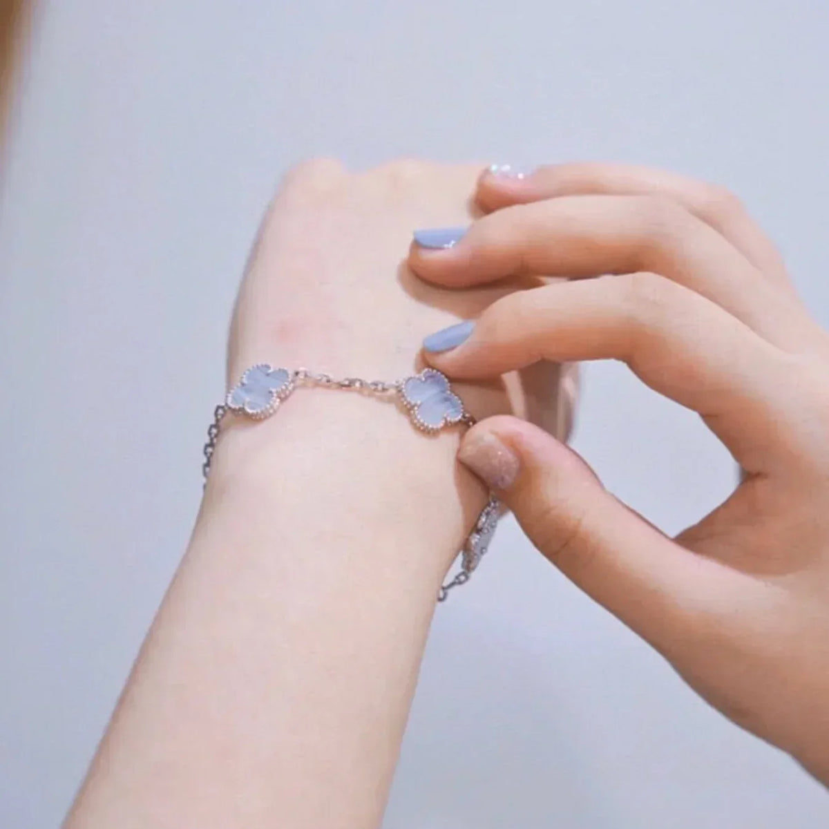 [Mysitc ]New  CLOVER 5 MOTIF PURPLE CHALCEDONY BRACELET COLLECTION