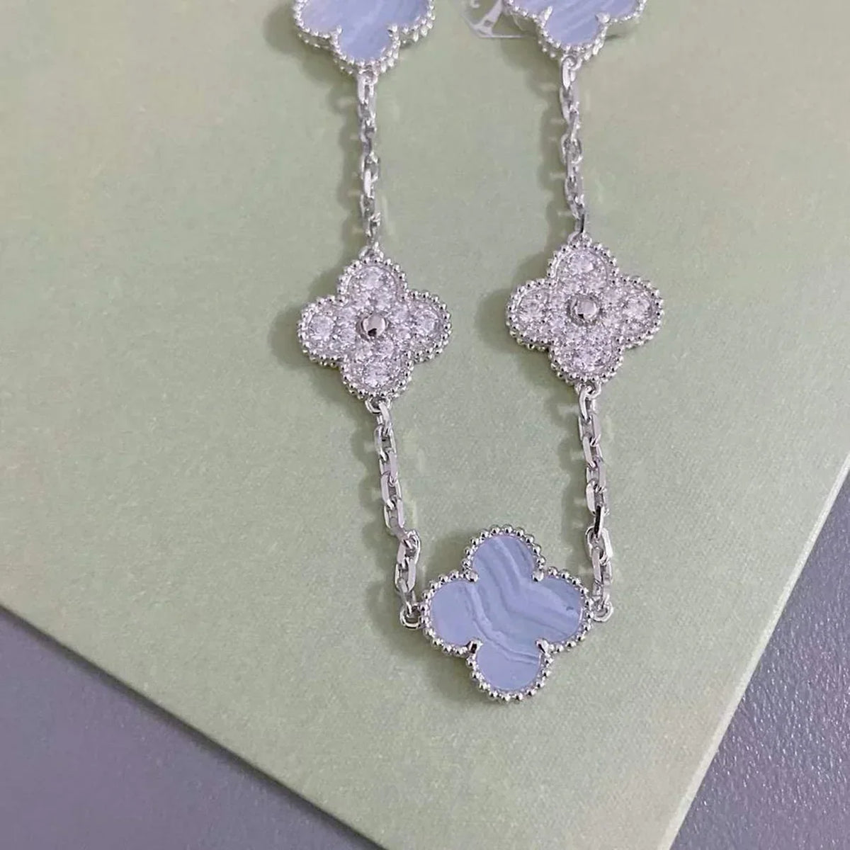 [Mysitc ]New  CLOVER 5 MOTIF PURPLE CHALCEDONY BRACELET COLLECTION