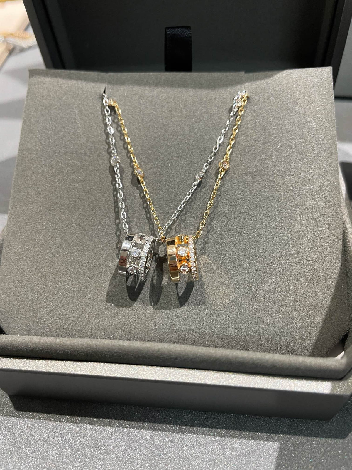 [Mystic ]CHAIN MOVE ROMANE PEDAND NECKLACE