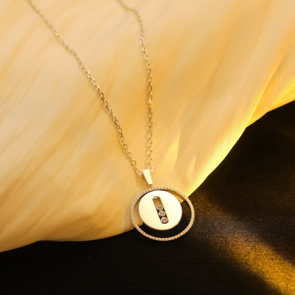 [Mystic ]Mystic  MOVE MM SILVER DIAMOND NECKLACE