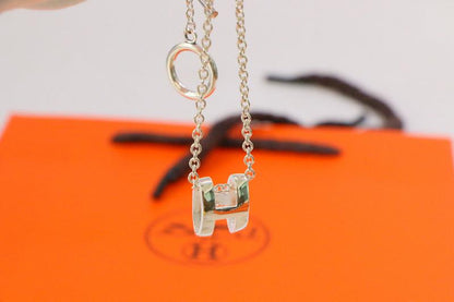 Mysitc HM NECKLACE H LETTER OVAL SERIES