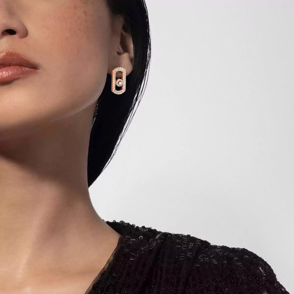 [Mystic ]So Move Pave_-Set Diamond Earrings in Silver